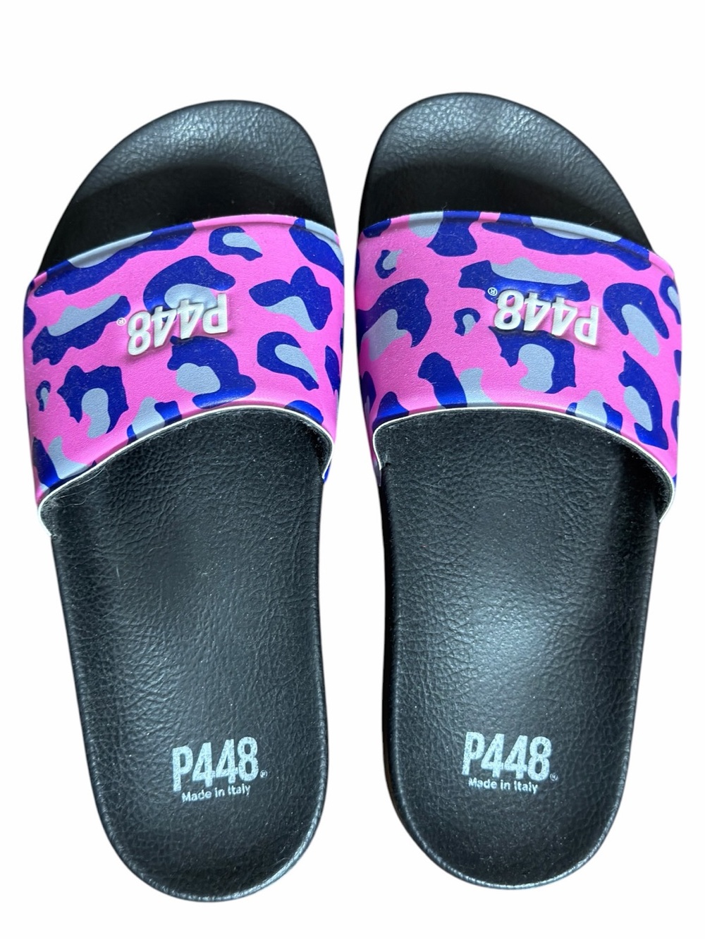 P448 Super Slide Sandals Size 9 U.S.